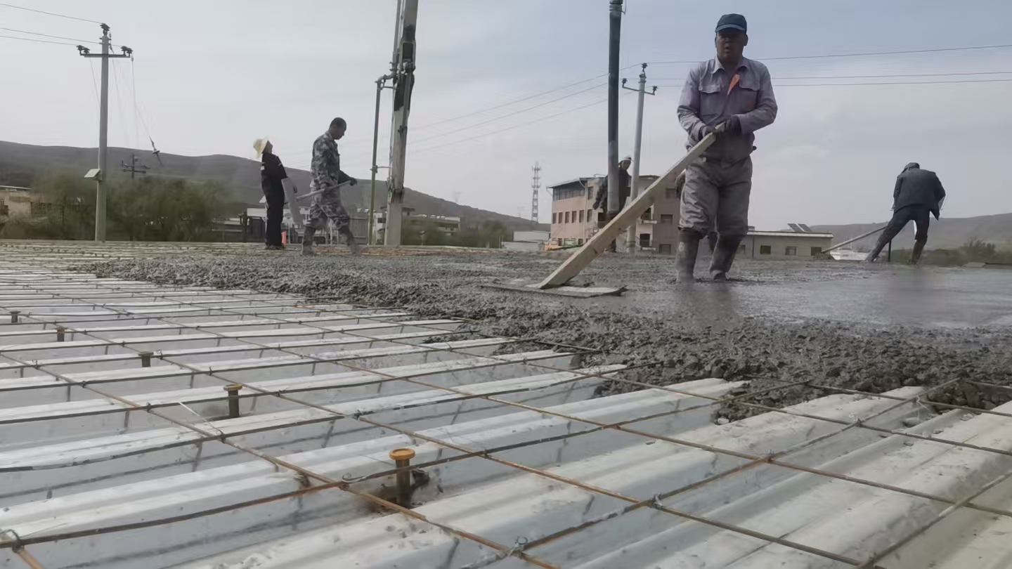 榆中縣甘草店鎮(zhèn)西村發(fā)展村集體經(jīng)濟(jì)建設(shè)項(xiàng)目（二期）鋼結(jié)構(gòu)安裝
